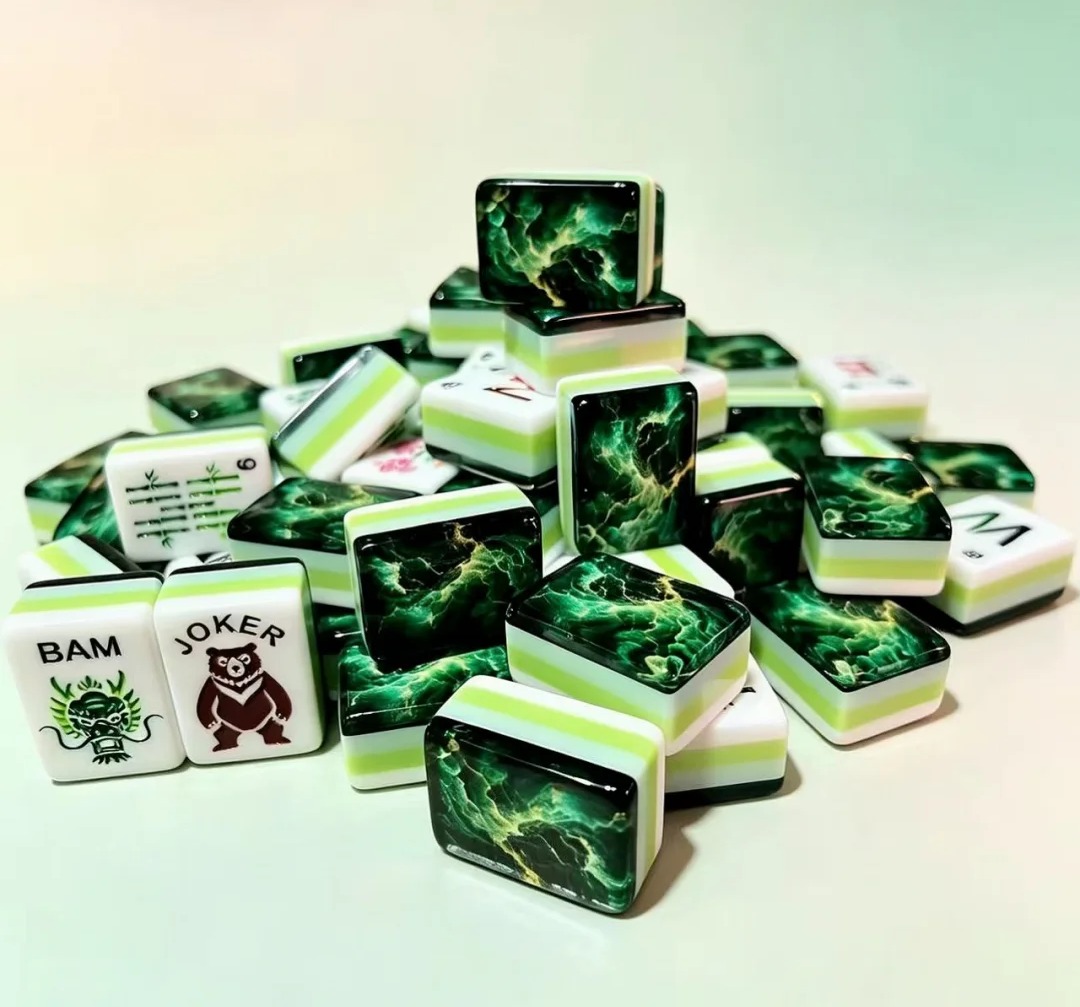 Emerald Storm - American Mahjong Tile Set – alternate view